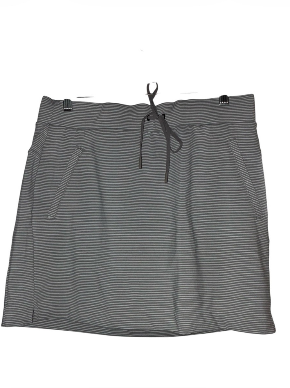 NWT Athleta Stripe Modern Metro Skort SZ M